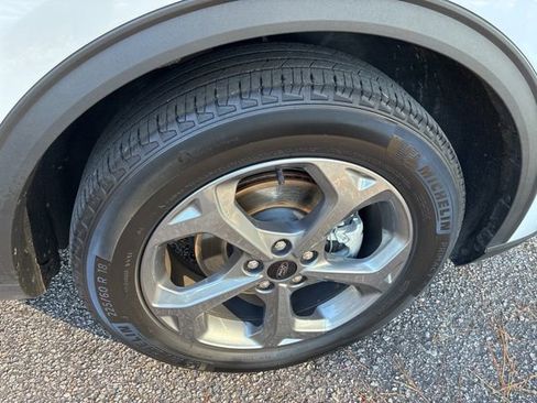 Used 2025 Ford Escape ST-Line image 16