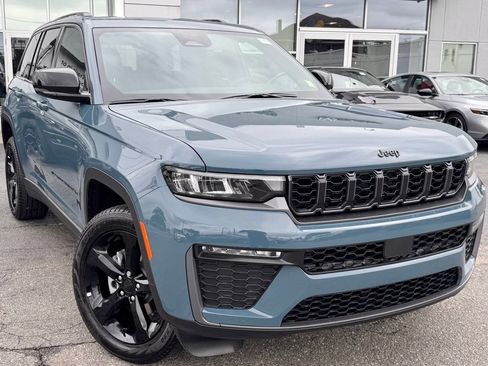 New 2026 Jeep Grand Cherokee Limited w/ Limited Altitude Package AWD/4WD image 1
