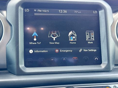 Used 2022 Jeep Gladiator Sport AWD/4WD image 29