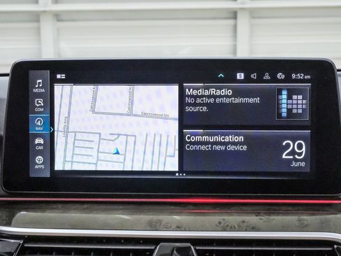 Used 2023 BMW 530e w/ Premium Package RWD image 17