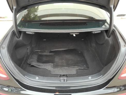 Used 2017 Mercedes-Benz E 300 4MATIC image 28