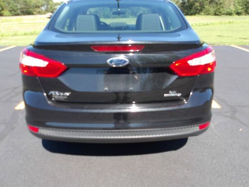 Used 2013 Ford Focus SE FWD image 34