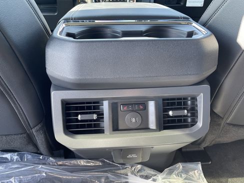 New 2026 Ford F250 Lariat w/ Lariat Ultimate Package image 38