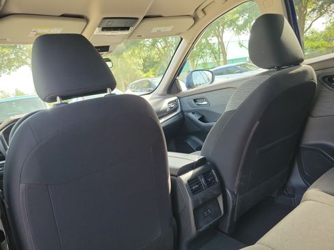 Certified 2023 Nissan Rogue SV AWD/4WD image 19