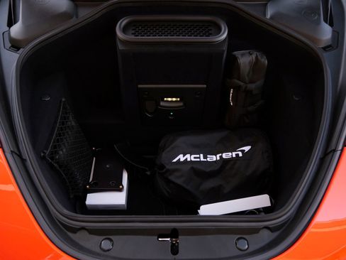 Used 2024 McLaren 750S Spider RWD image 26