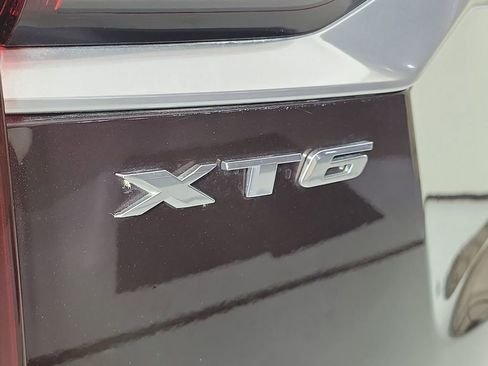 Used 2020 Cadillac XT6 Premium Luxury FWD image 6