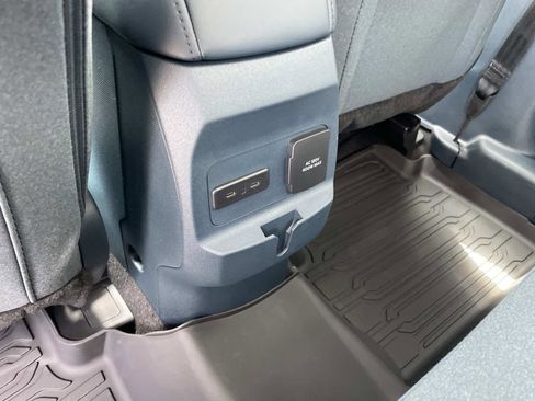 New 2025 Ford Maverick XLT w/ XLT Luxury Package image 8