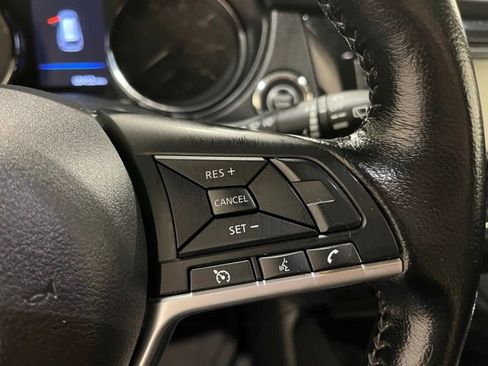 Used 2020 Nissan Rogue SV AWD/4WD image 25