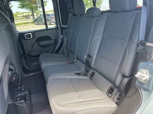 New 2025 Jeep Gladiator Sport image 45