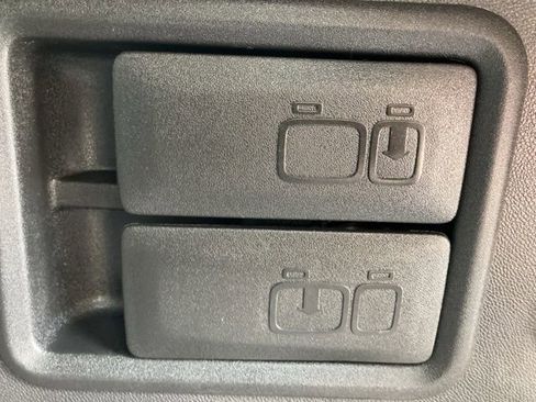 Used 2022 Chevrolet Equinox LT image 39