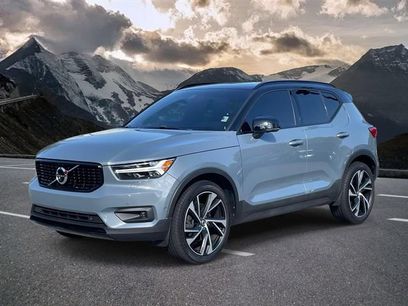 Used 2021 Volvo XC40 T5 R-Design w/ Advanced Package