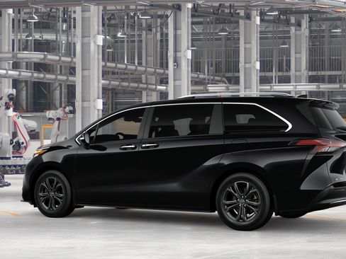 New 2026 Toyota Sienna Platinum AWD/4WD image 5