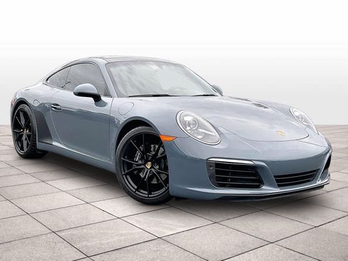 Used 2018 Porsche 911 Carrera image 2