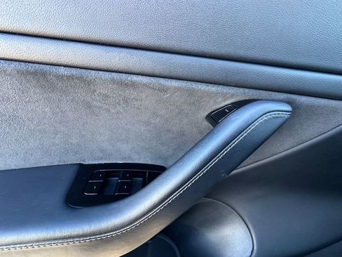 Used 2018 Tesla Model 3 Long Range image 11