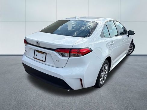Used 2024 Toyota Corolla LE FWD image 4