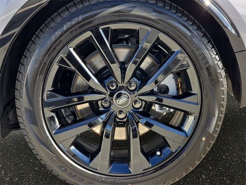 New 2026 Land Rover Discovery Limited Edition image 36