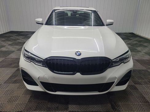 Used 2019 BMW 330i Sedan w/ M Sport Package RWD image 6