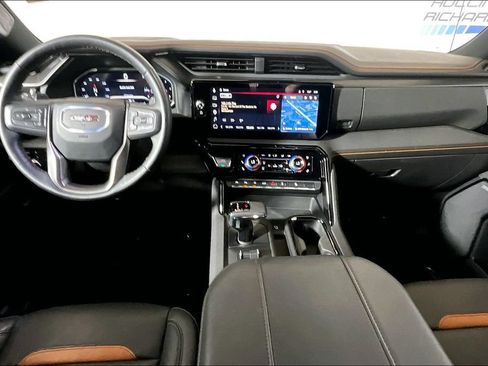 Used 2025 GMC Sierra 1500 AT4 w/ AT4 Premium Package AWD/4WD image 11