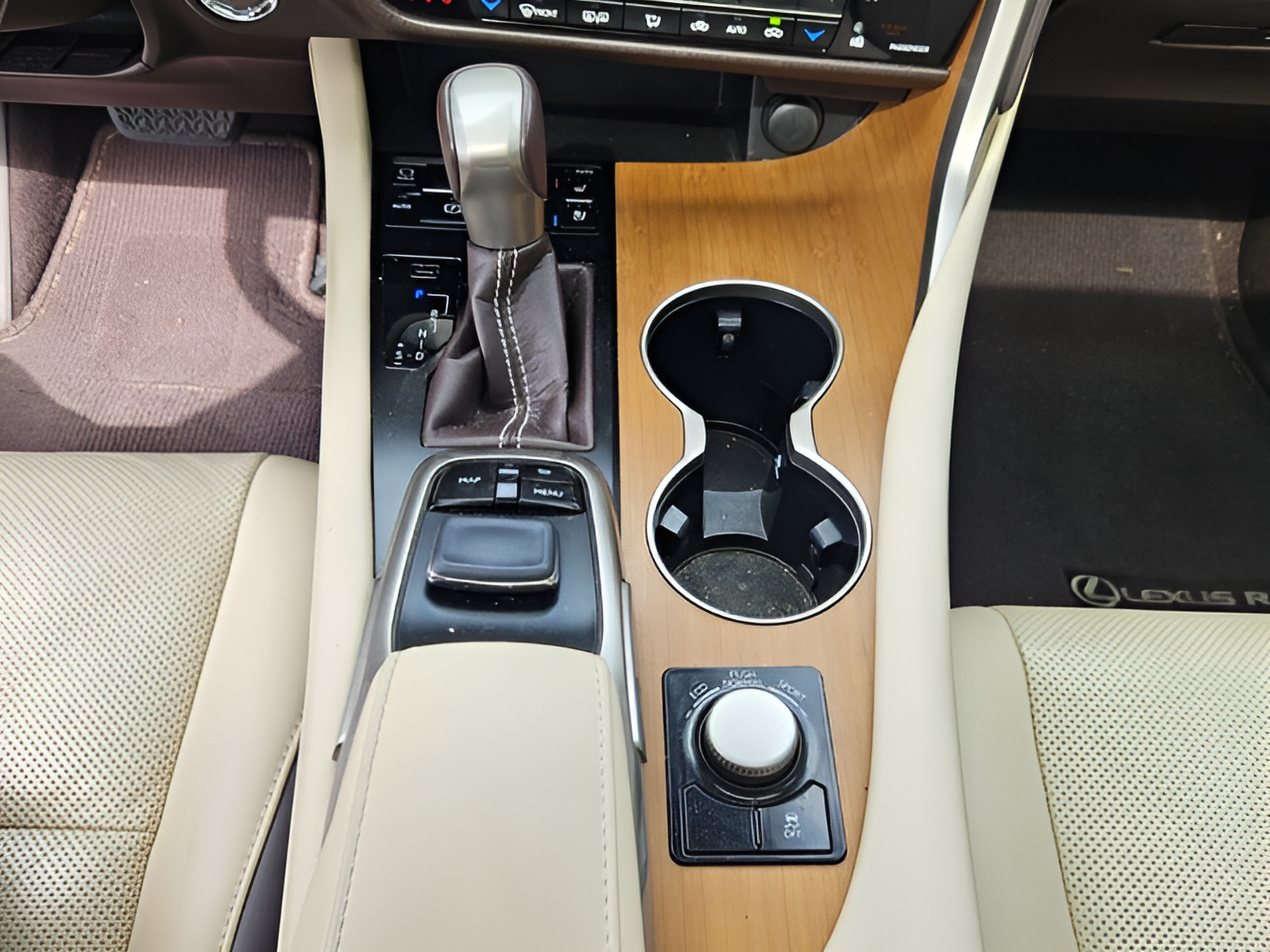 Used 2018 Lexus RX 350 FWD w/ Premium Package image 17
