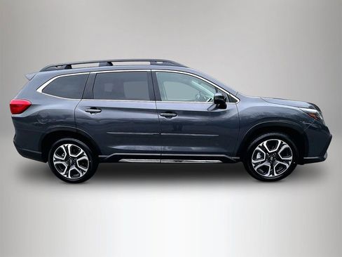 Used 2023 Subaru Ascent Limited image 5