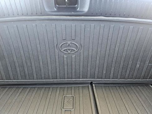 Used 2018 Toyota Highlander Limited Platinum AWD/4WD image 20