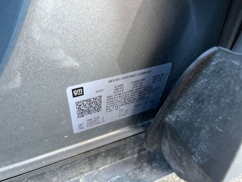 Used 2025 Chevrolet Trax LT image 28