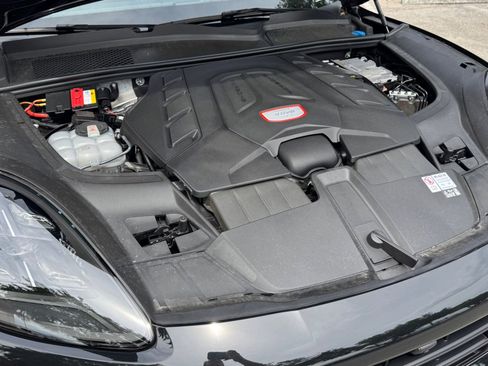 Used 2023 Porsche Cayenne GTS AWD/4WD image 6