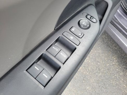 Used 2020 Honda Civic LX image 28