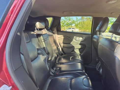 Used 2017 Jeep Cherokee Limited FWD image 14
