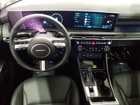 Certified 2025 Hyundai Tucson SEL image 3