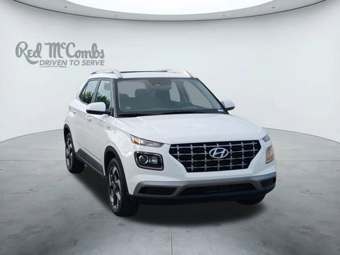 New 2025 Hyundai Venue SEL image 7