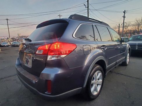 Used 2014 Subaru Outback 2.5i Premium w/ Moonroof Package & Eyesight image 5