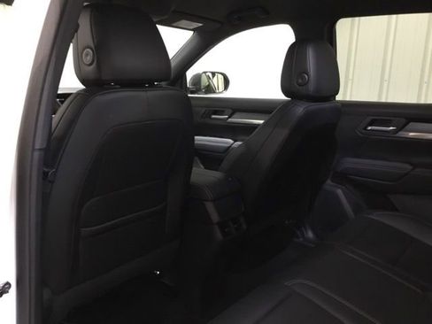 New 2026 GMC Terrain Elevation w/ Elevation Premium Package FWD image 33