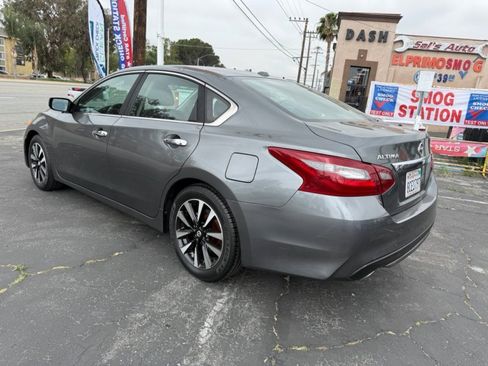 Used 2018 Nissan Altima 2.5 SV FWD image 9