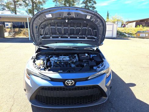 Used 2021 Toyota Corolla LE image 11