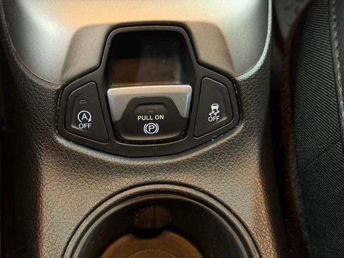 Used 2020 Jeep Compass Latitude w/ Cold Weather Group image 39