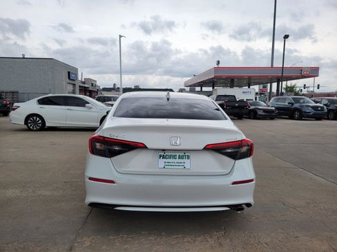 Used 2024 Honda Civic Sport image 6