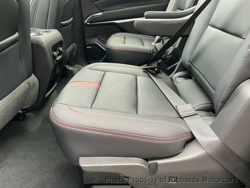 Used 2026 Chevrolet Traverse RS AWD/4WD image 17