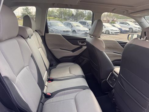 Used 2021 Subaru Forester Limited image 18