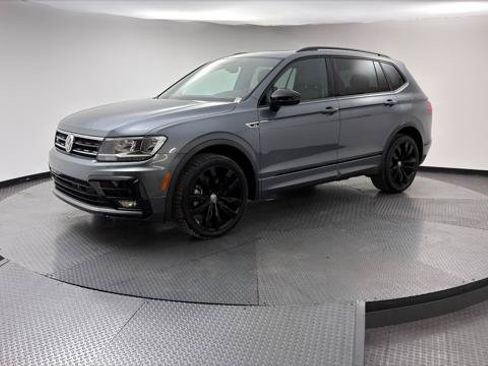 Used 2021 Volkswagen Tiguan SE R-Line FWD image 2