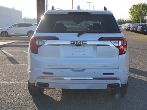 Used 2023 GMC Acadia Denali w/ Denali Ultimate Package AWD/4WD image 4