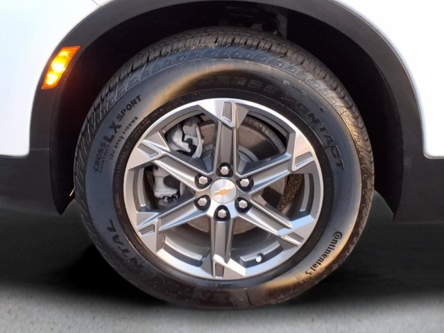 Used 2025 Chevrolet Blazer LT w/ Convenience Package FWD image 9