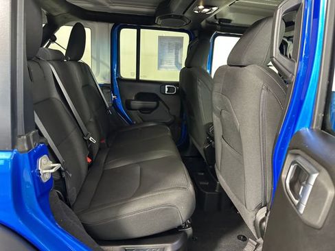 Used 2023 Jeep Wrangler Unlimited w/ Cold Weather Group image 27