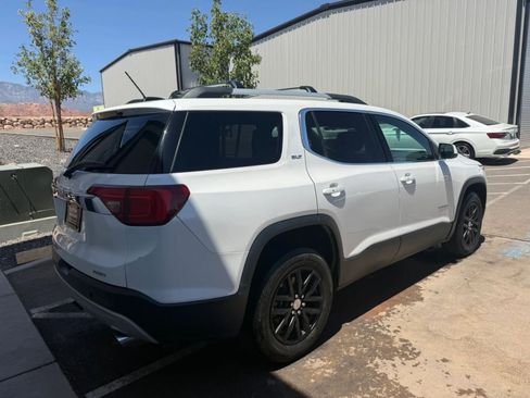 Used 2018 GMC Acadia SLT AWD/4WD image 9