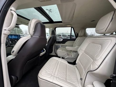 Used 2022 Lincoln Navigator L Black Label image 18