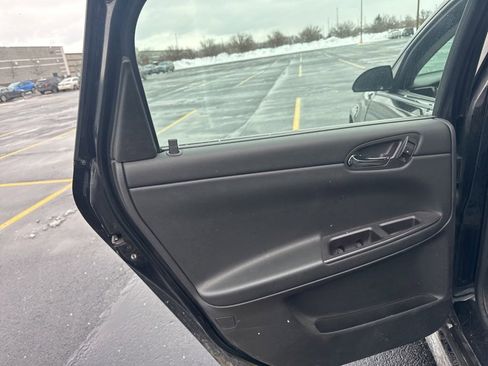 Used 2009 Chevrolet Impala LT image 11