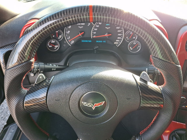 Used 2007 Chevrolet Corvette Coupe w/ Performance Package RWD image 3