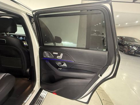 Used 2020 Mercedes-Benz GLS 450 4MATIC image 45