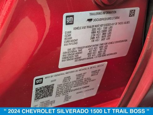 Used 2024 Chevrolet Silverado 1500 LT Trail Boss w/ LT Trail Boss Premium Package AWD/4WD image 33