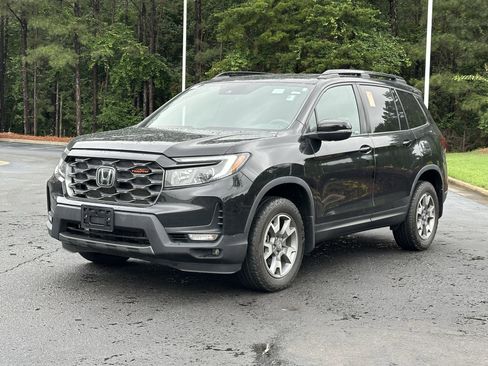 Used 2023 Honda Passport TrailSport image 5